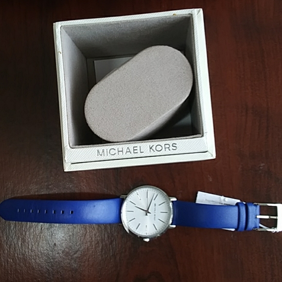 NWT Michael Kors Pyper Watch Blue Leather - Picture 4 of 5